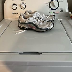 Nike Reax size 8-1/2